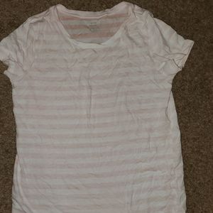 Old navy tee